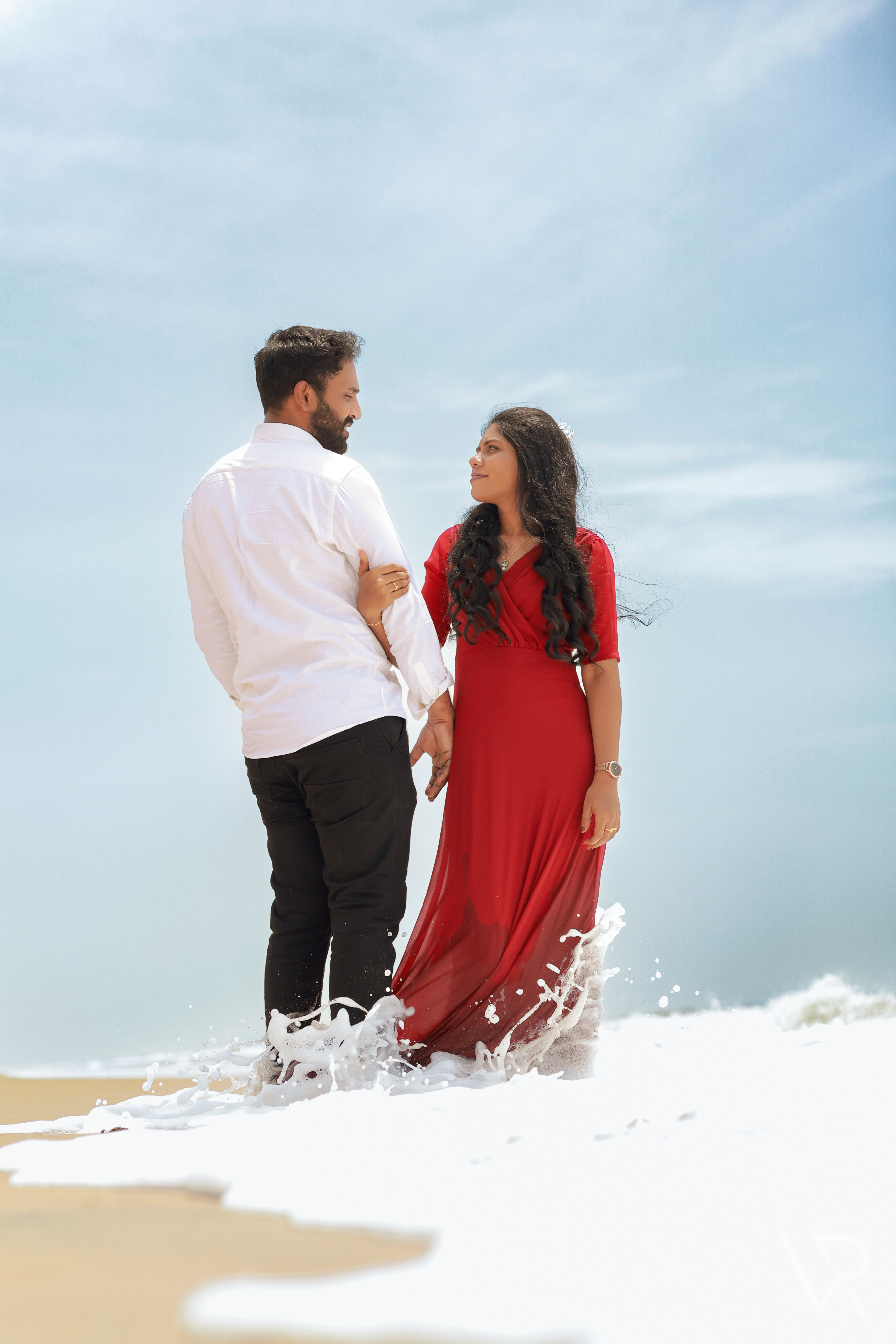 Romantic pre-wedding couple photography